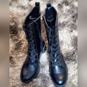 Women Rouge Helium Combat Boots